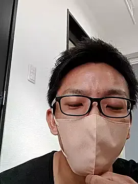 MiraKova – webcam model profile photo Image 7