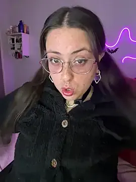 AndreaKalo – webcam model profile photo Image 5