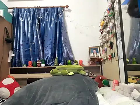 Dolce – webcam model profile photo Image 6