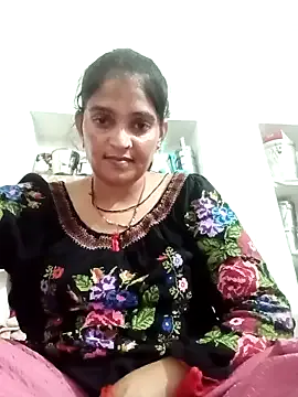 CristinaRous – webcam model profile photo Image 2