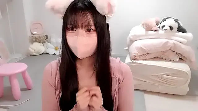 AyshaConnor – webcam model profile photo Image 2