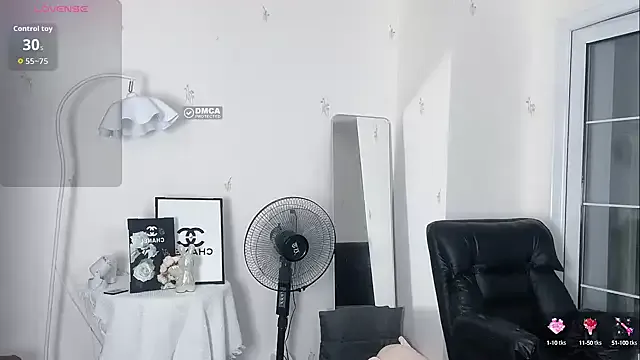 19cmfuck18girl – webcam model profile photo Image 14