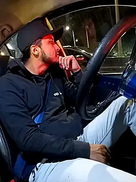 Dolce – webcam model profile photo Image 10