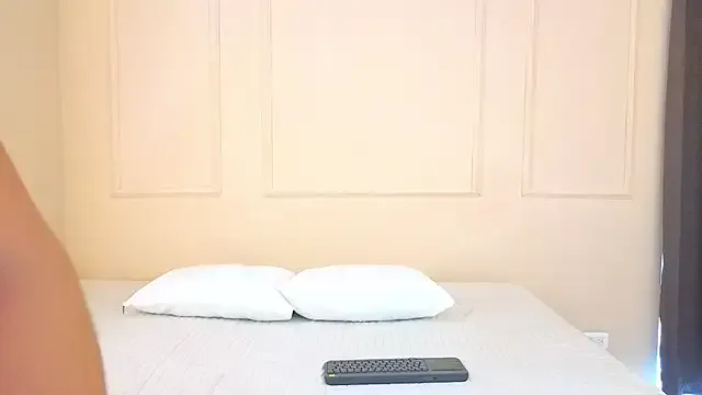 Taanni – webcam model profile photo Image 16