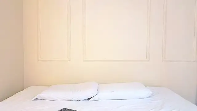 Taanni – webcam model profile photo Image 7