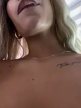 priya_sharma02 – webcam model profile photo Image 13