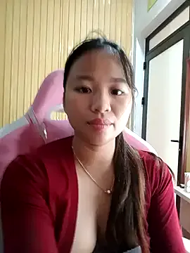 PollyElfi – webcam model profile photo Image 13