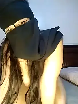 SherineNorth – webcam model profile photo Image 10