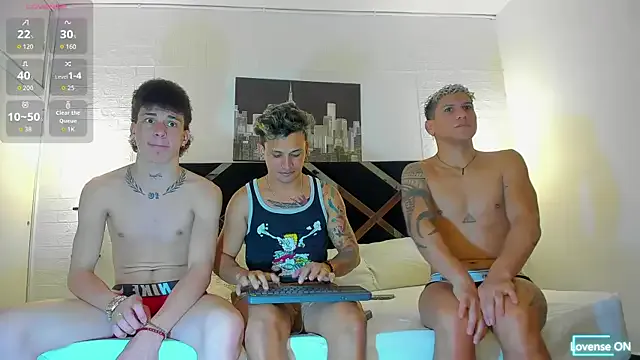 Dolce – webcam model profile photo Image 8