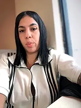 CatalinaDalessio – webcam model profile photo Image 11