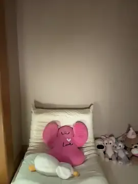 Lara-CumKitten – webcam model profile photo Image 13