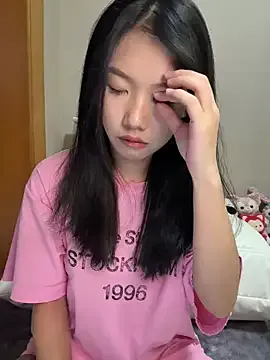 Lara-CumKitten – webcam model profile photo Image 8