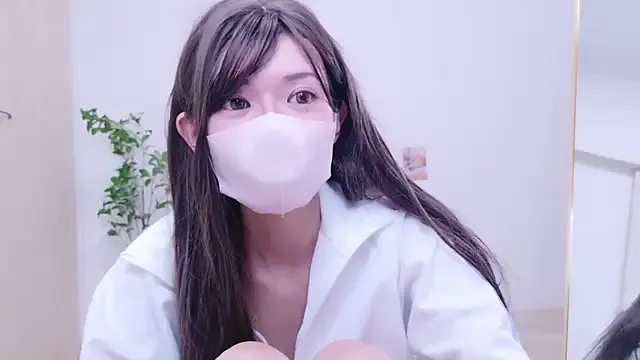 MiraKova – webcam model profile photo Image 11