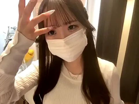 Dolce – webcam model profile photo Image 9