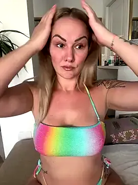 PollyElfi – webcam model profile photo Image 10