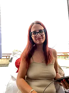 Mahira568 – webcam model profile photo Image 3