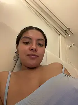 MollyBoston – webcam model profile photo Image 13