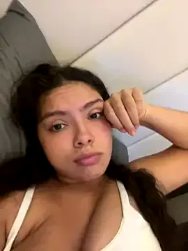 MollyBoston – webcam model profile photo Image 7