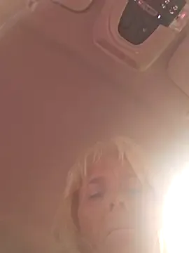 KetrinLove – webcam model profile photo Image 15