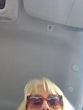 KetrinLove – webcam model profile photo Image 3