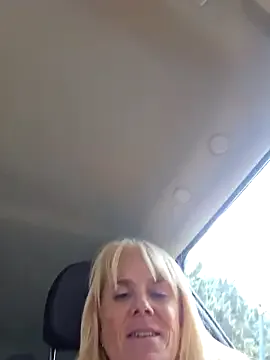 KetrinLove – webcam model profile photo Image 7