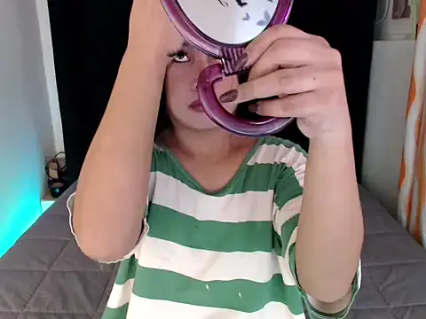 MollyBoston – webcam model profile photo Image 12