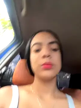 MadelineLane – webcam model profile photo Image 13