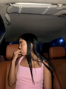 MadelineLane – webcam model profile photo Image 18