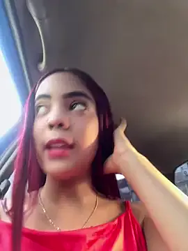 MadelineLane – webcam model profile photo Image 8