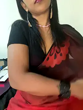 Zoey_it – webcam model profile photo Image 9