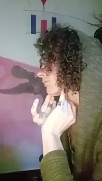 MiraKova – webcam model profile photo Image 16