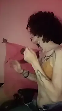 MiraKova – webcam model profile photo Image 18