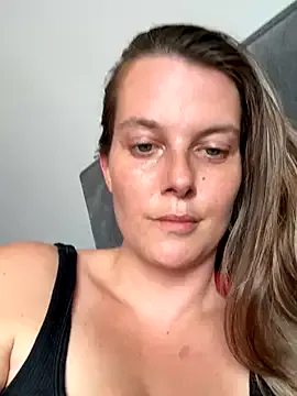 KateGale – webcam model profile photo Image 7