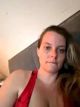 KateGale – webcam model profile photo Image 9