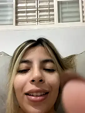 CatalinaDalessio – webcam model profile photo Image 4