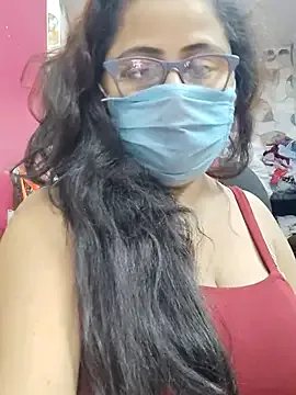 Dolce – webcam model profile photo Image 13