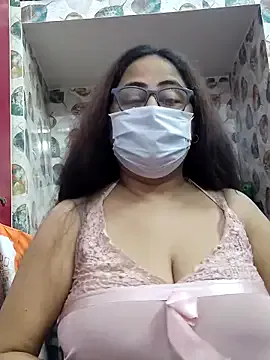 Dolce – webcam model profile photo Image 17