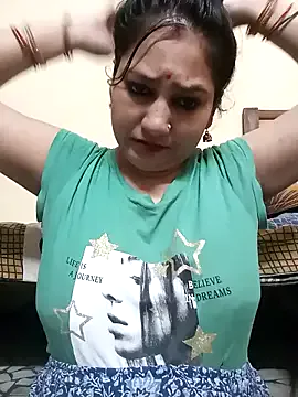 MelinaLuviani – webcam model profile photo Image 8