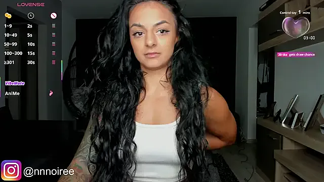 LunaTempt – webcam model profile photo Image 8