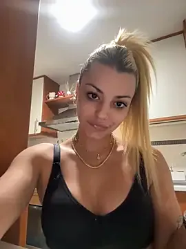 Simone_Miller – webcam model profile photo Image 12