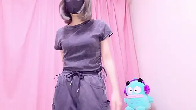 JustinaFoor – webcam model profile photo Image 11