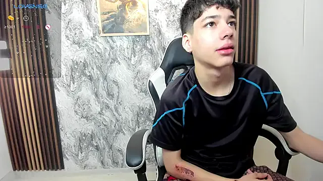 KateGale – webcam model profile photo Image 9