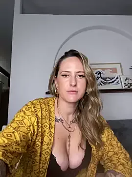 Anita – webcam model profile photo Image 4