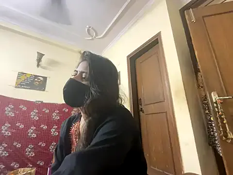 PaulinaGiovanni – webcam model profile photo Image 2