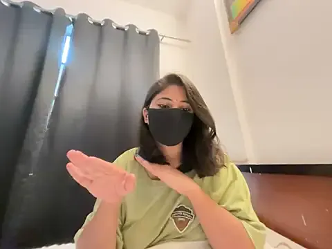 PaulinaGiovanni – webcam model profile photo Image 9