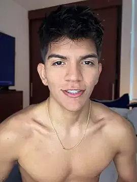 OnlySantty – webcam model profile photo