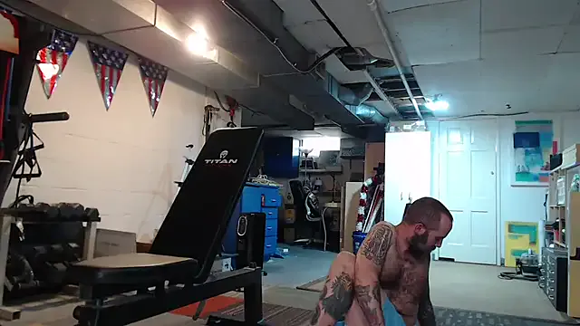 AishaHart – webcam model profile photo Image 13