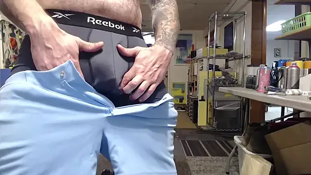 AishaHart – webcam model profile photo Image 17