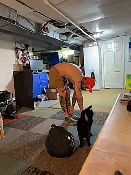 AishaHart – webcam model profile photo Image 2