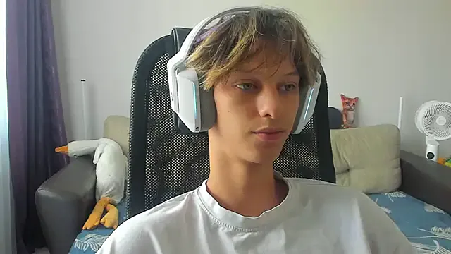 AyshaConnor – webcam model profile photo Image 10